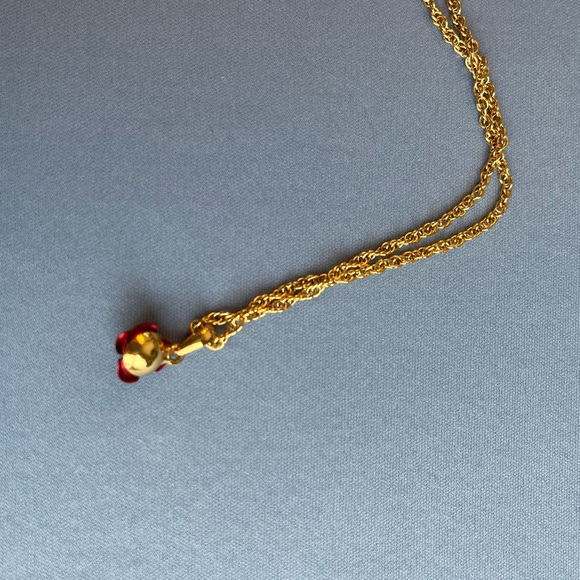 Red rose necklace on gold chain - Picture 4 of 4
